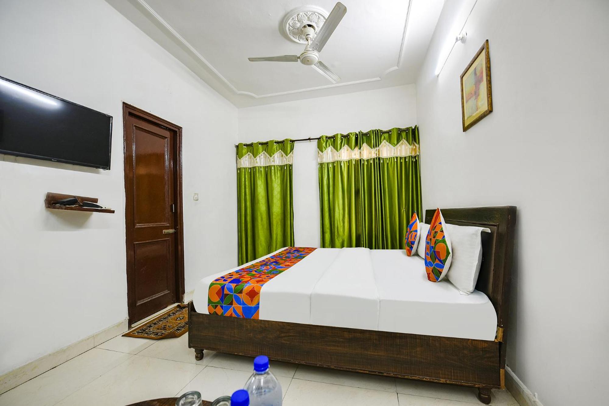 Hotel Fabexpress Diamond Sec 45 Chandīgarh Exterior foto