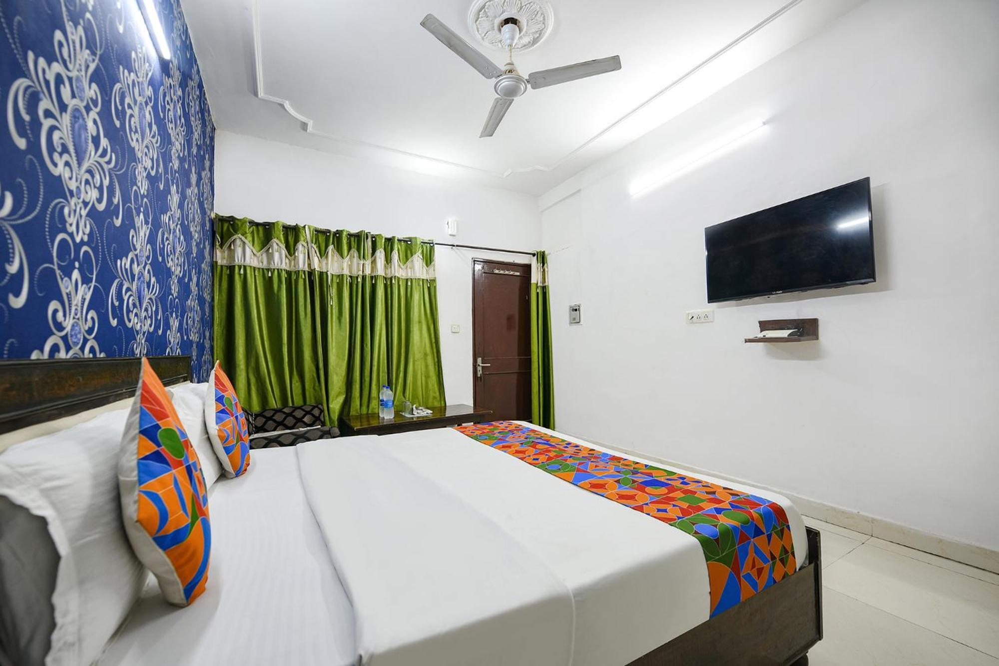 Hotel Fabexpress Diamond Sec 45 Chandīgarh Exterior foto