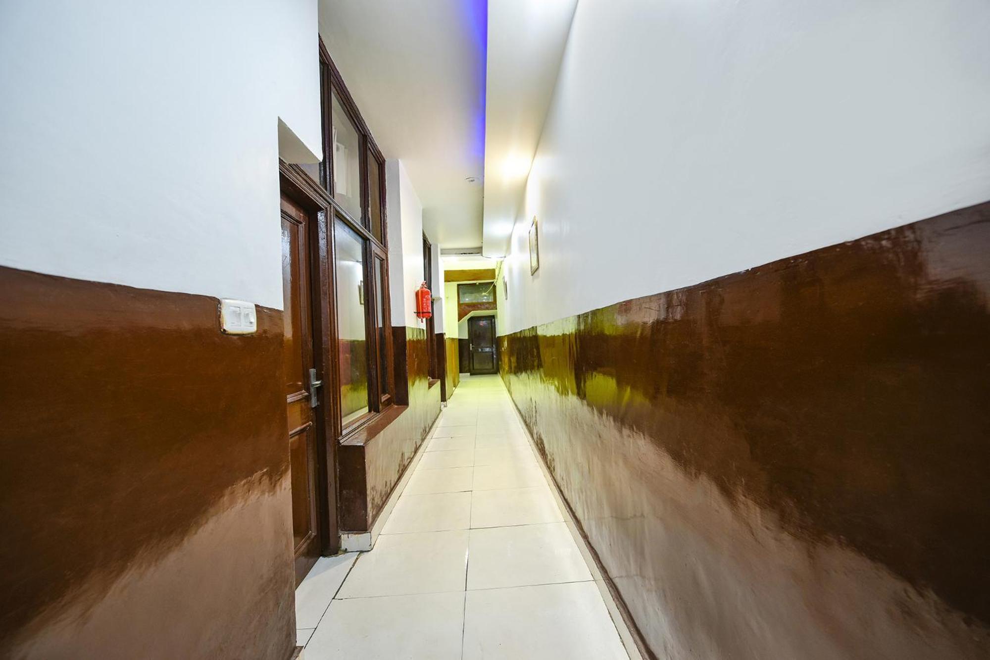 Hotel Fabexpress Diamond Sec 45 Chandīgarh Exterior foto