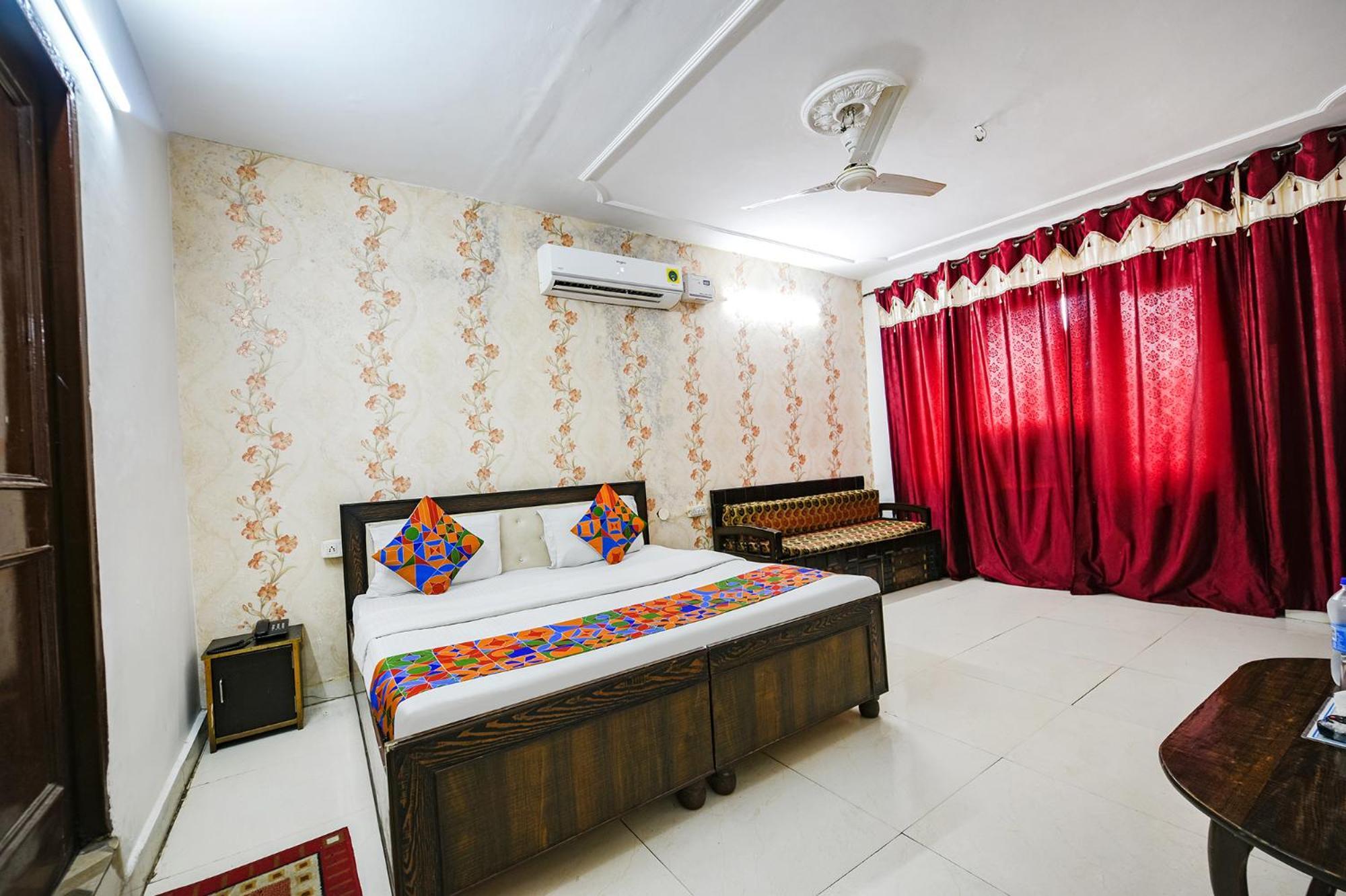 Hotel Fabexpress Diamond Sec 45 Chandīgarh Exterior foto